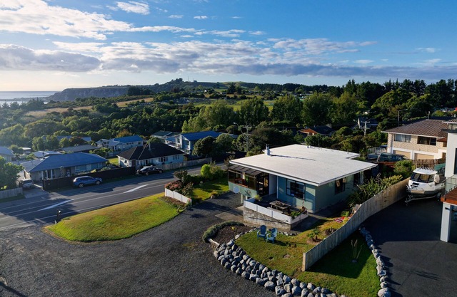 Classic Charm | Sea & Mountain Views - KK5170
