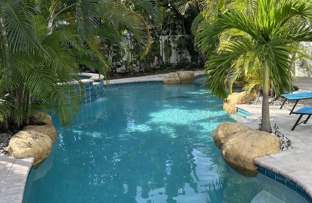 Classic Fort Lauderdale home only 1 mile to the beach!