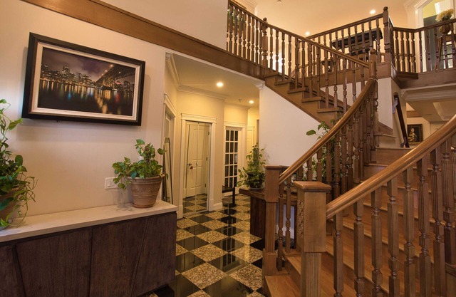 Classic home with natural look with , centrally located placennnnnnn