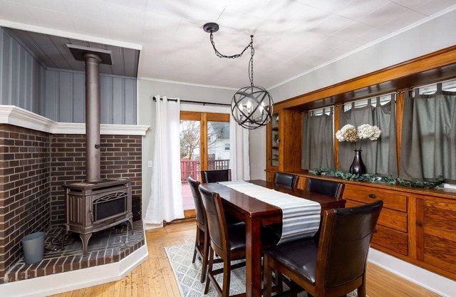 Classic Lansing Home: In the middle of everything