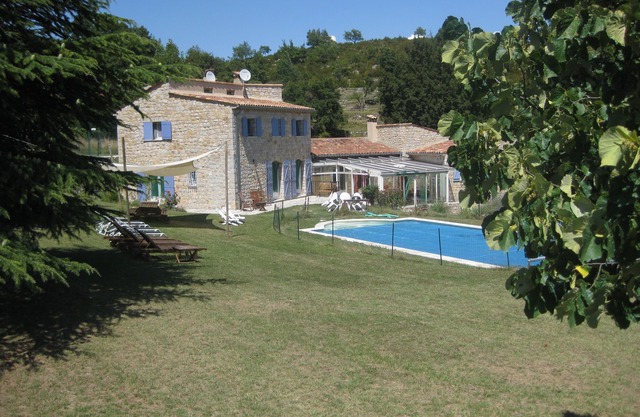 Classic stone farmhouse with heatable pool and tennis court, sleeps 15