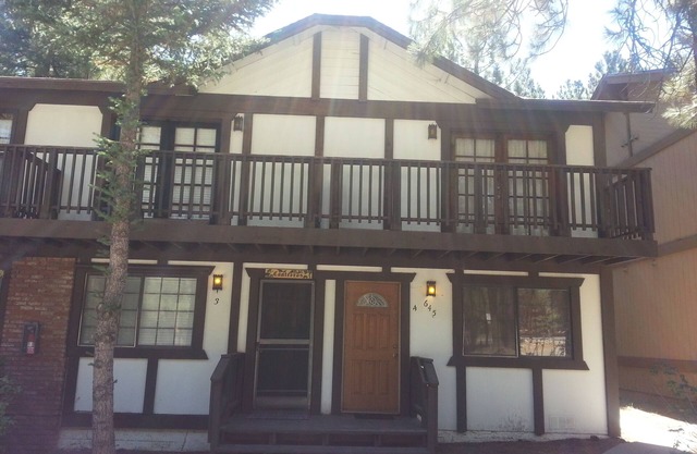 Classic Style Cabin Retreat-Hiking, Village, Lake