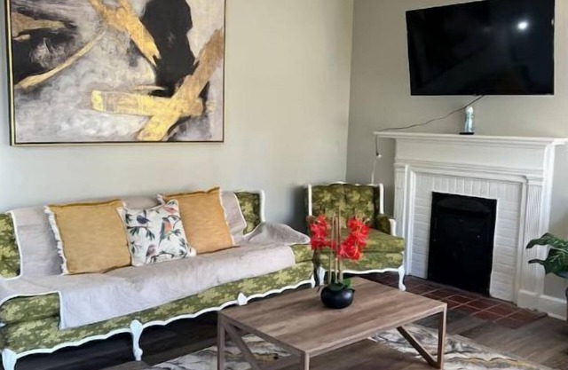 Clean 2BR 1Bath Duplex in the Heart of Valdosta