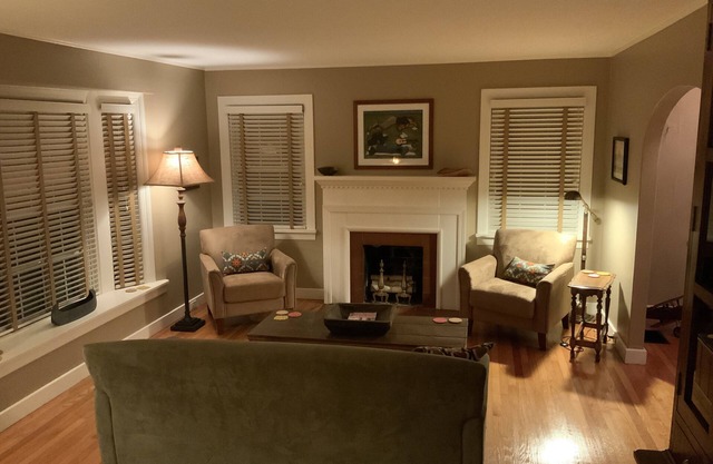Clean Cape Cod close to downtown
