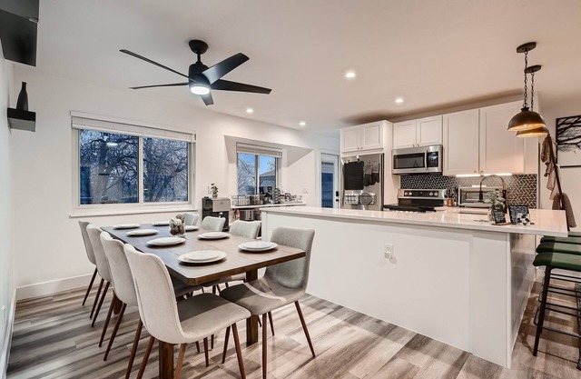 Clean Cozy Chic - Easy Access to Denver - Great for Families