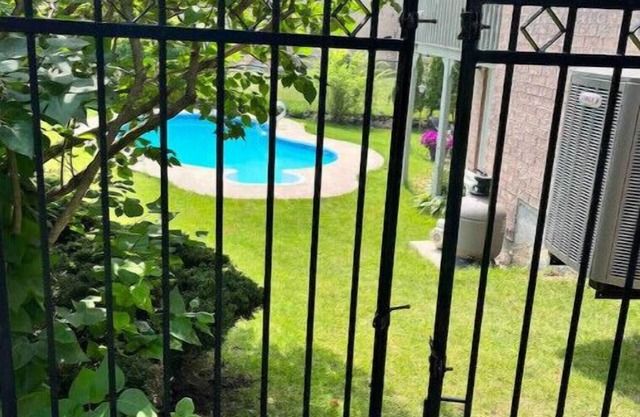 Clean, spacious, poolside entire lower level aptnn