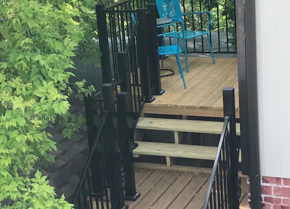 Clean, well furnished 2 bedroom apartment, 10 blocks from downtown. Safe, quiet