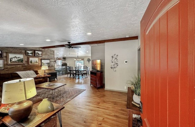 Clear Creek Retreat .