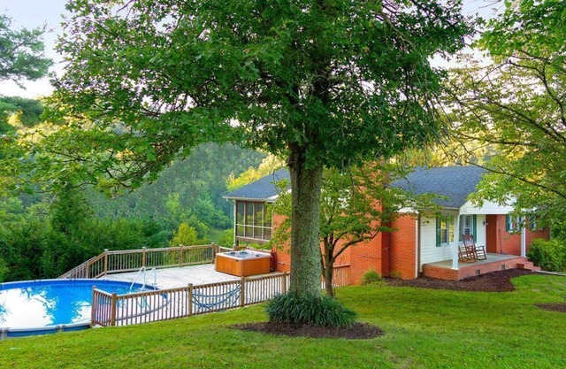 Cliff House -New Pool, Private, Bristol Motor Speedway, Casino Minutes Away!