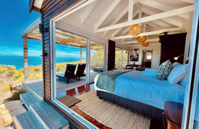 Clifftop Cabin with Ocean Views & Private Hikes