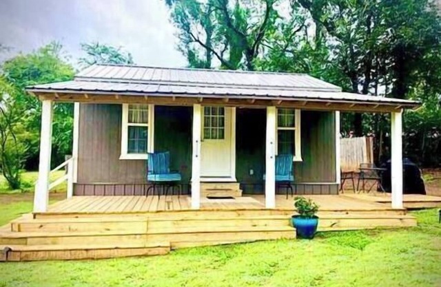 Clinton Cabins #1