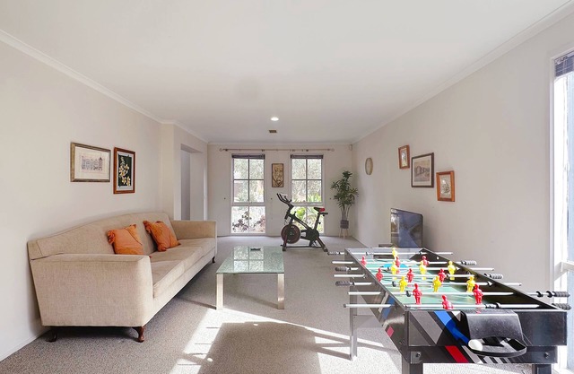 Close to Airport & Mel CBD/Organ Pipes National Park/Fig