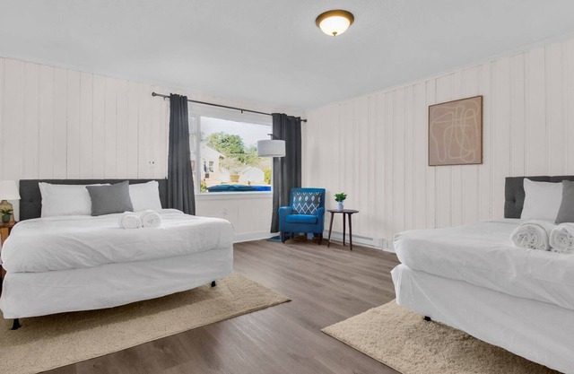 Close to Downtown & Ft Bragg - Matching Pearls