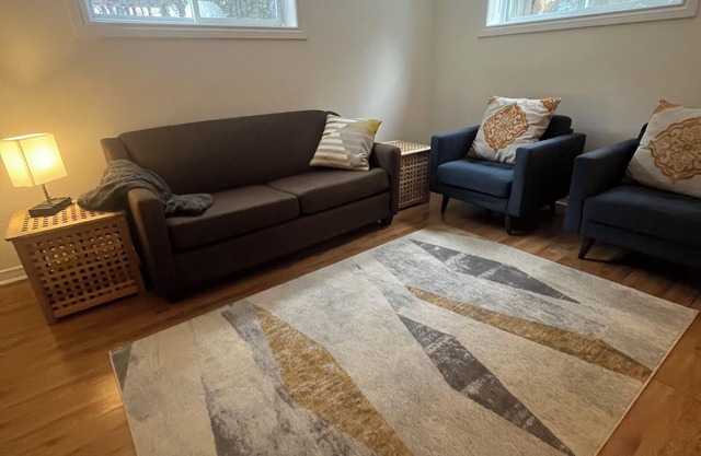 Close to everything, walk downtown Cwood or the beach, 15 mins to Blue, Sleeps 4