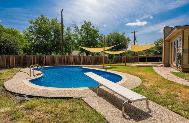 Close to Everything, PoolnHouse.