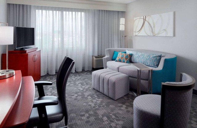 Close to High Museum of Art! Pets Allowed, Swimming Pool, Onsite Parking!