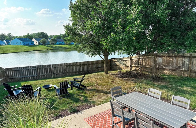 Close to Mojo Up - Comfy King Beds - Water Views - Fire Pit - Outdoor Dining