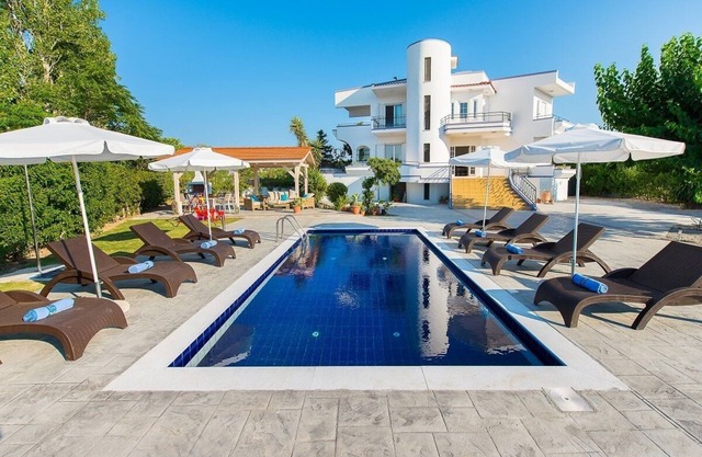 close to sandy beach in Faliraki Villa with private pool