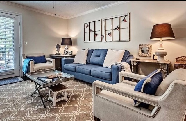 Close to the Stadiums and THE GROVE!!!