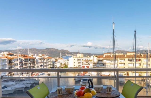 Club Nautic by Interhome