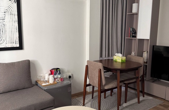 Club Three Executive Suite near Beach