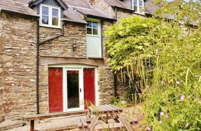 Coach House - 5 minutes from stunning beaches of Cardigan Bay