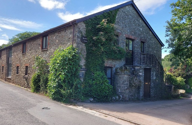 Coastal 4-bed barn between Salcombe & Hope Cove