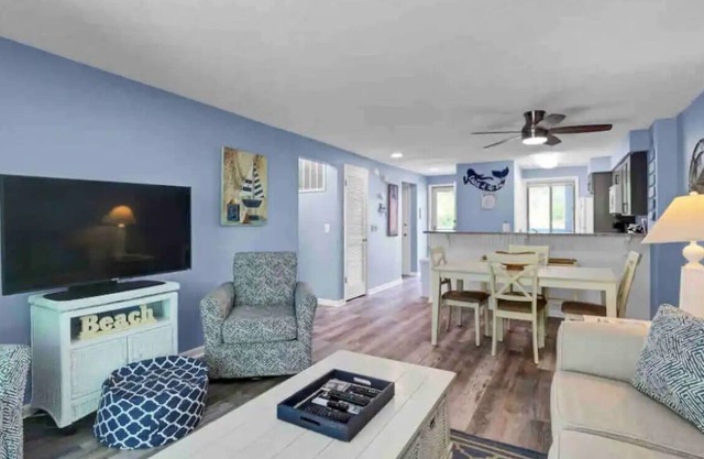 Coastal Breeze has private pools & beach accesses.