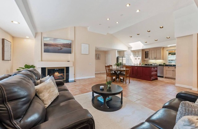 Coastal Comforts Goleta (Dogs Welcome!)