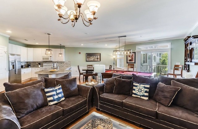 Coastal Condo Under 15 Minutes to Lewes Beach With Pool & Pool Table