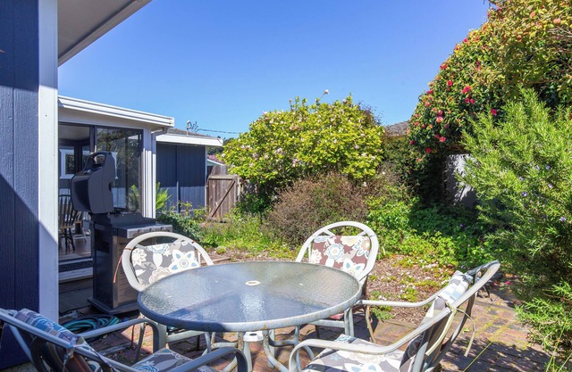 Coastal home in the heart of Trinidad—walk to the harbor, relax in the garden, explore redwoods.