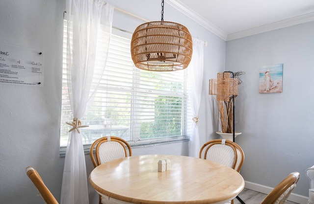 Coastal home only 5 minutes from the beach!