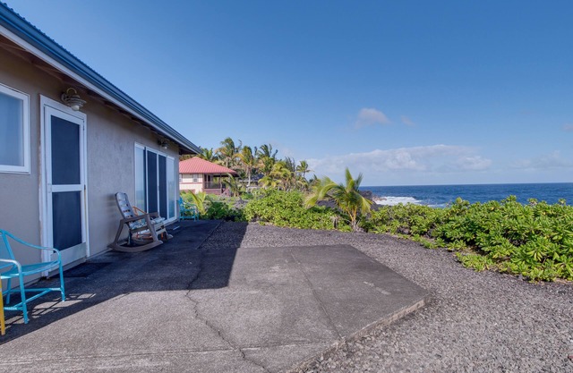 Coastal Keaau Home: Ocean & Sunrise Views, Pool