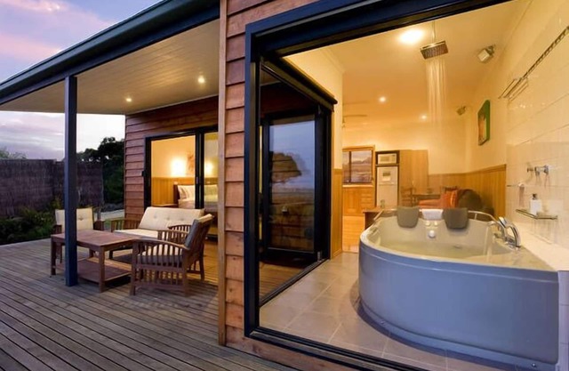 Coastal View Cabins, Luxury Spa Cabins, Wilsons Promontory