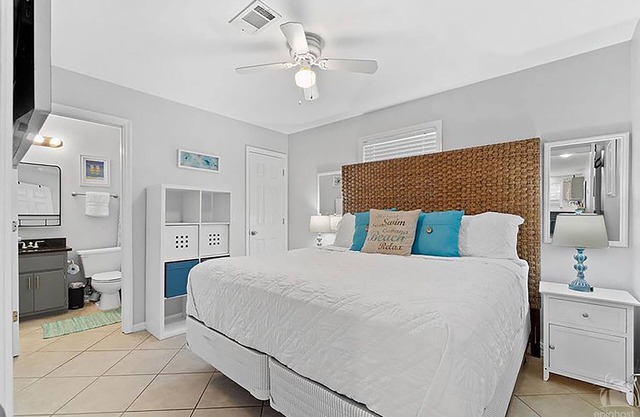 CoastalBungalow-Renovated 2BR/2BA Beachside Villa!