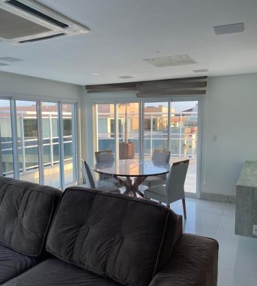 Cobertura duplex na praia do forte.