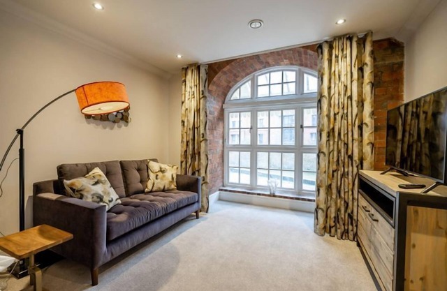 Cocoa Suites 11 - sleeps 2 guests in studio apartment