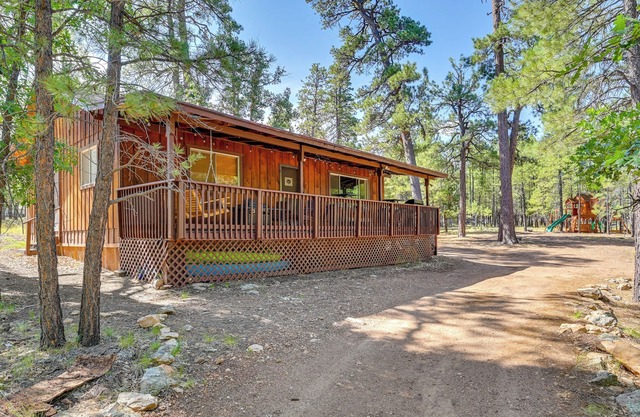 Coconino Cabin w/Kayaks ~ 13 Mi to Reservoir