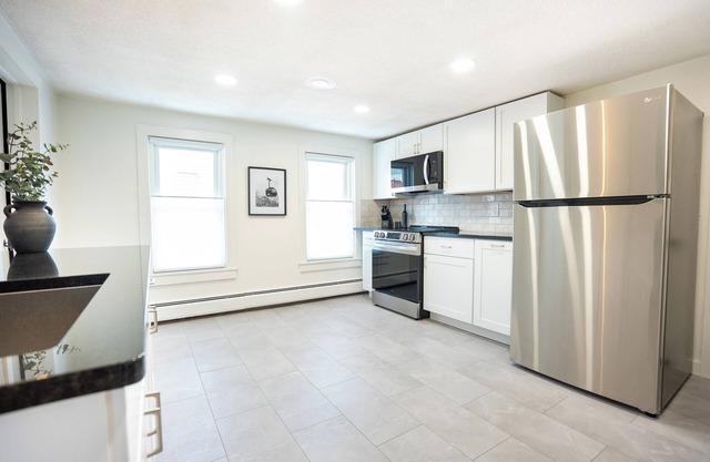 Cold Hollow House, 2BR, Next to Cider Mill
