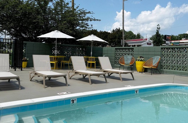 Colony House Motor Lodge