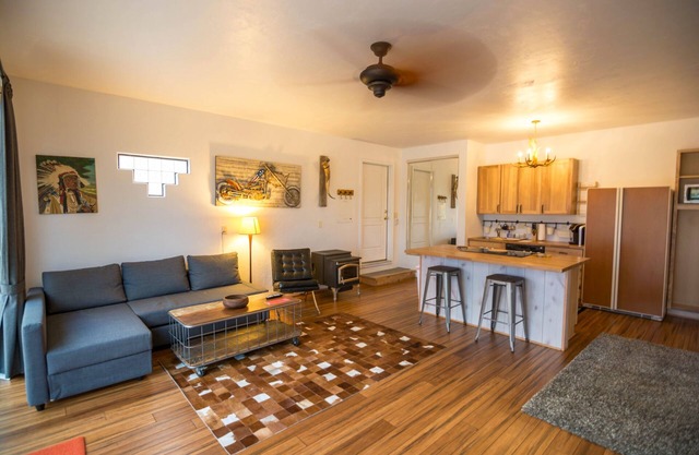 Colorado River Lake guest house animal sanctuary