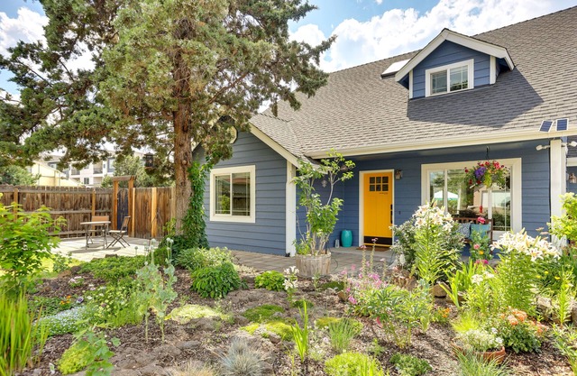 Colorful Bend Home w/Yard & Fire Pit!