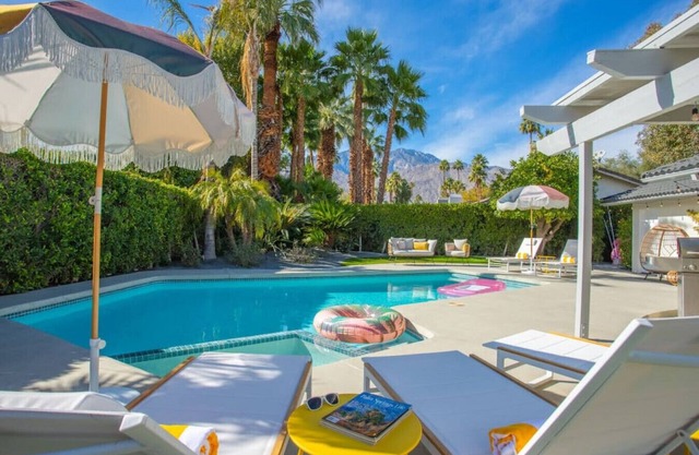 Colorful Modern Luxury w/Stunning Mountain Views