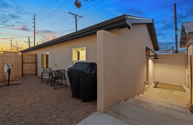 Come Relax in the Lofts at Arno! Unit B