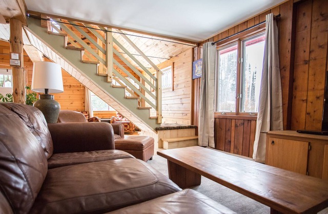 COME STAY AT PHIL'S 550!