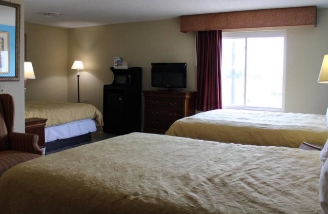 Comfort and Convenience! 3 Affordable Units, Free Parking, Near Riverbend Park