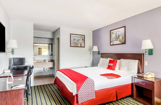 Comfort and Convenience! Close to Environmental Learning Center