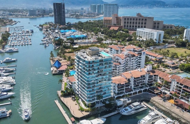 Comfort and Style by the Sea in Marina Vallarta