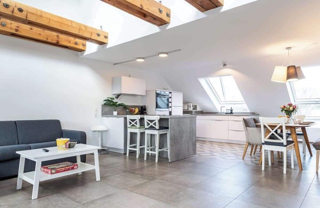 Comfort apartment - loggia, box-spring bed & Wifi