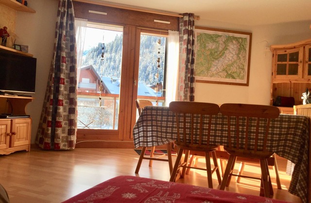 Comfortable, bright and well located apartment, 2 rooms, 51 m2, 6 people